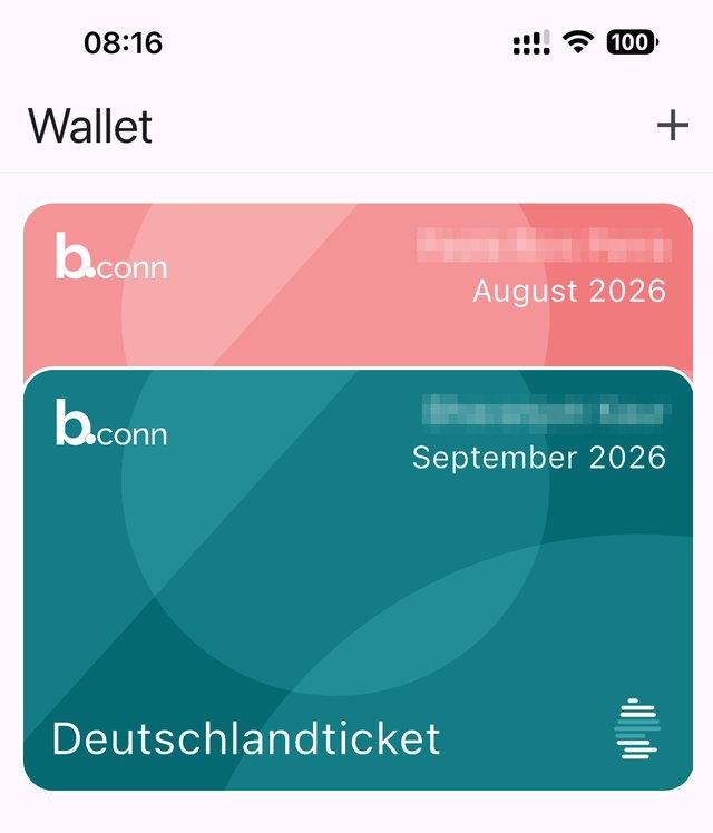 b.conn Wallet auf dem Telefon: zwei Tickets untereinander, das untere ein Deutschlandticket für September